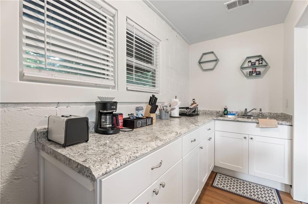 255 Richardson Rd Nw ##B - Photo 4 of 13