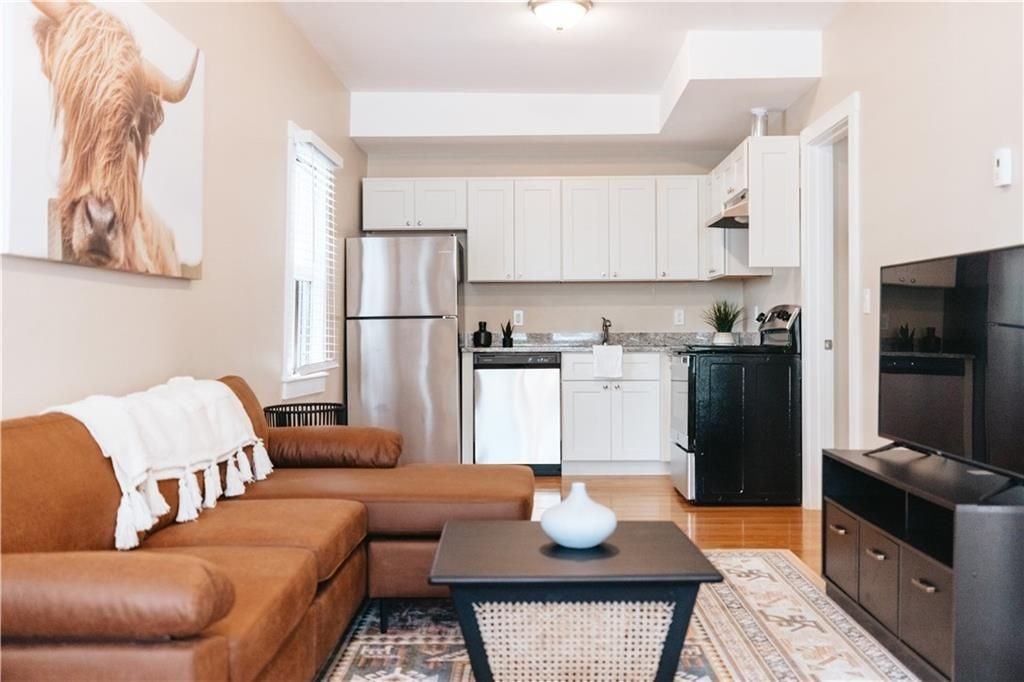 28 Dixon St - Photo 6 of 40