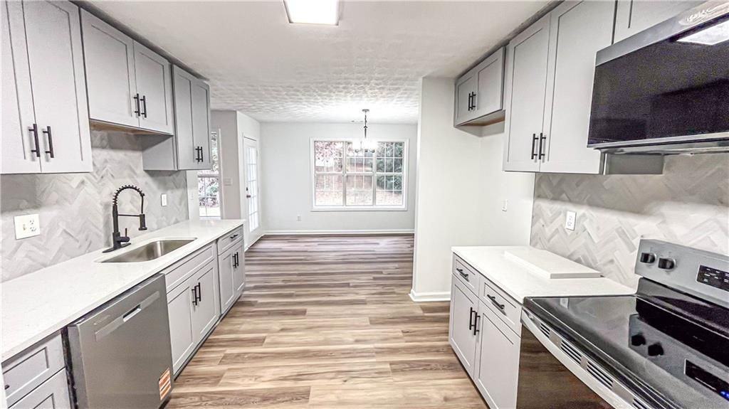 479 Crosshaven Way - Photo 7 of 23