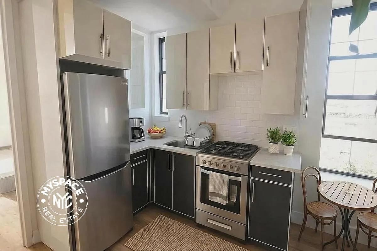 38 Malcolm X Blvd #4B - Photo 2 of 7