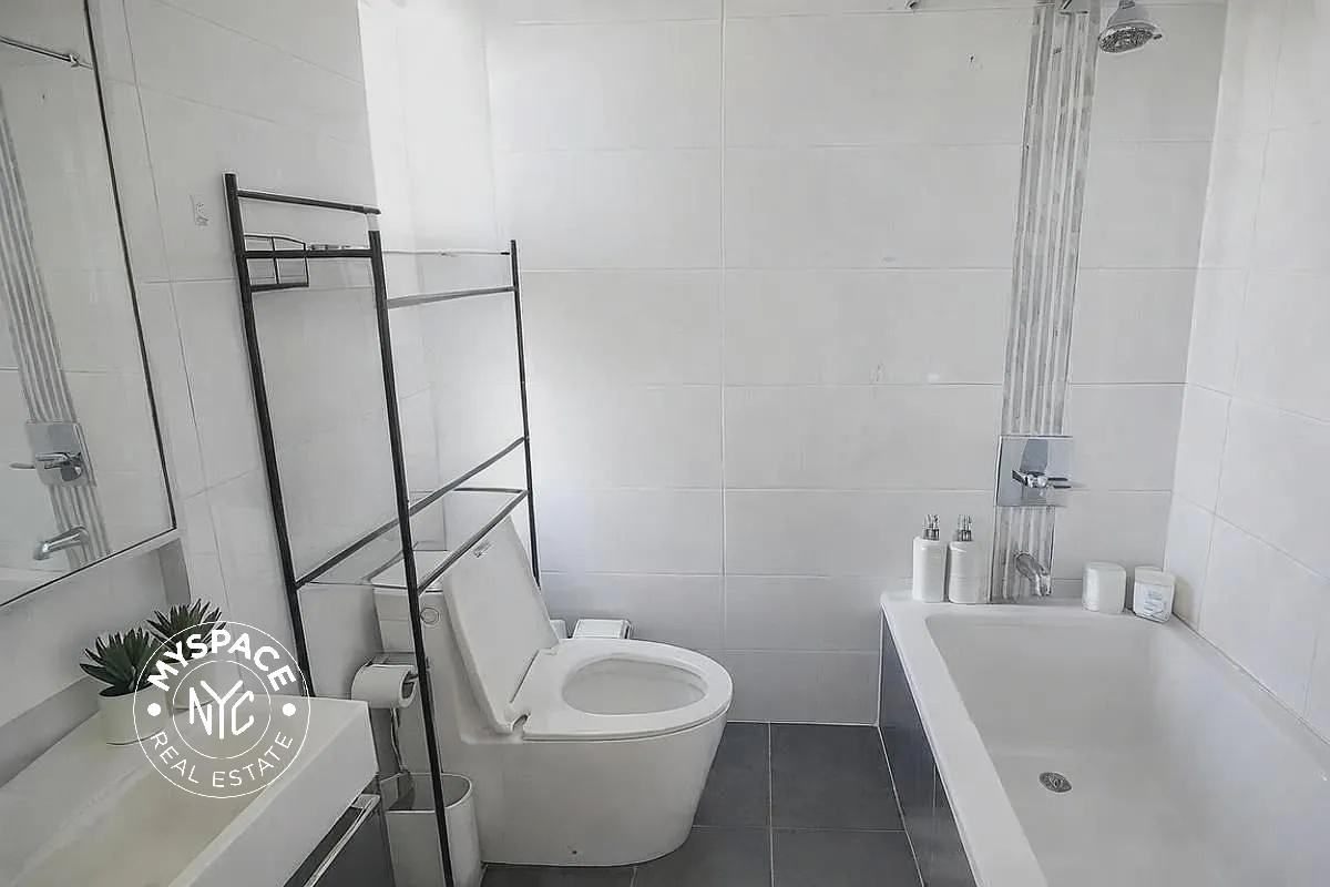 38 Malcolm X Blvd #4B - Photo 5 of 7