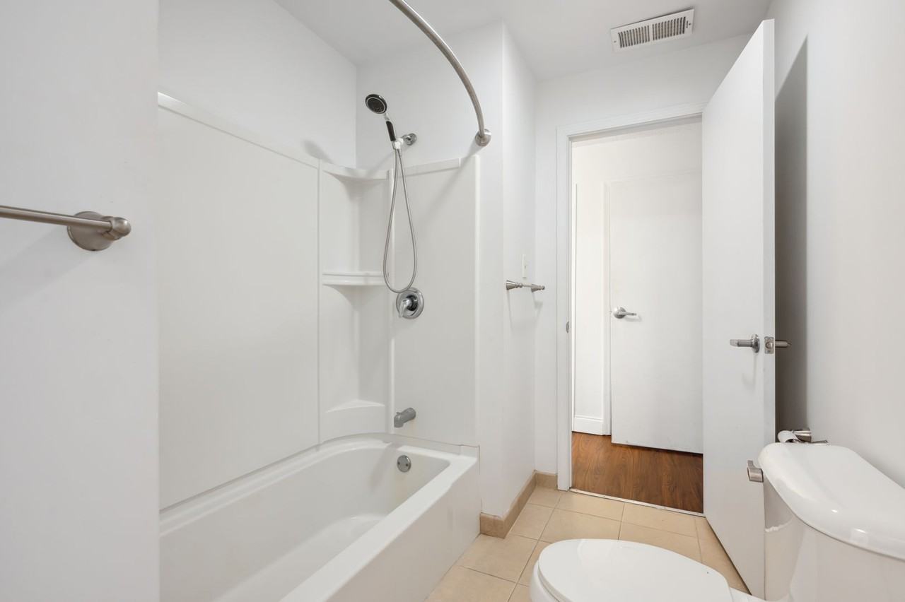 12220 Apache Avenue - Photo 4 of 28