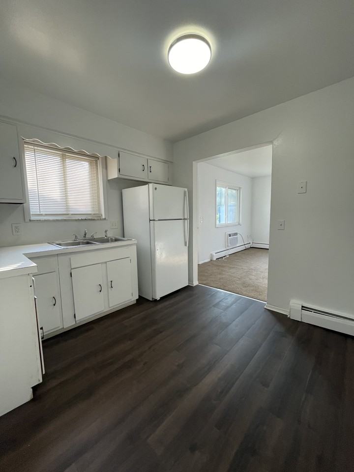 255 Graham St #B - Photo 5 of 11