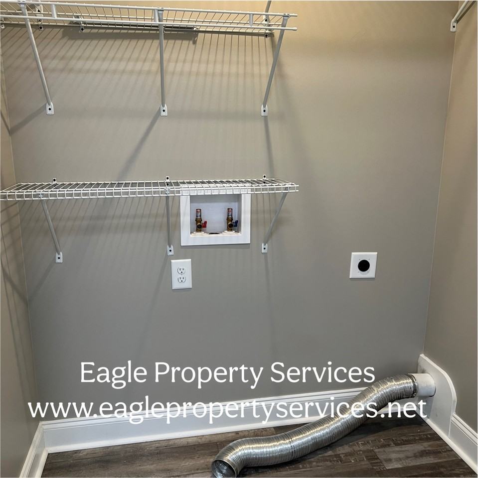 114 Roslyn Ct #1 - Photo 5 of 11