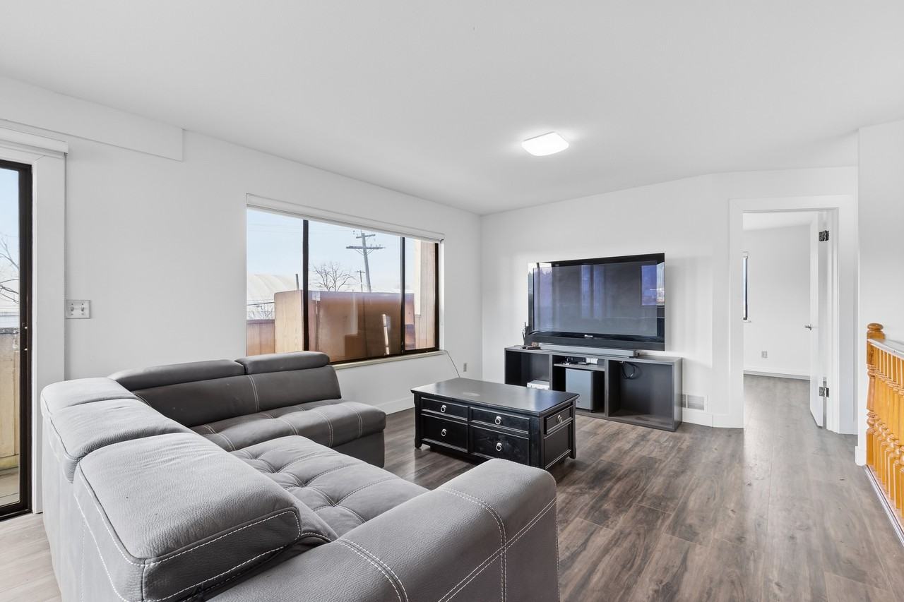 12163 Old Yale Road - Photo 5 of 16