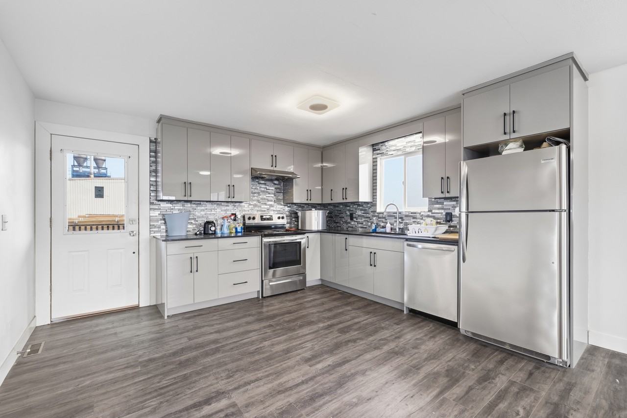 12163 Old Yale Road - Photo 7 of 16