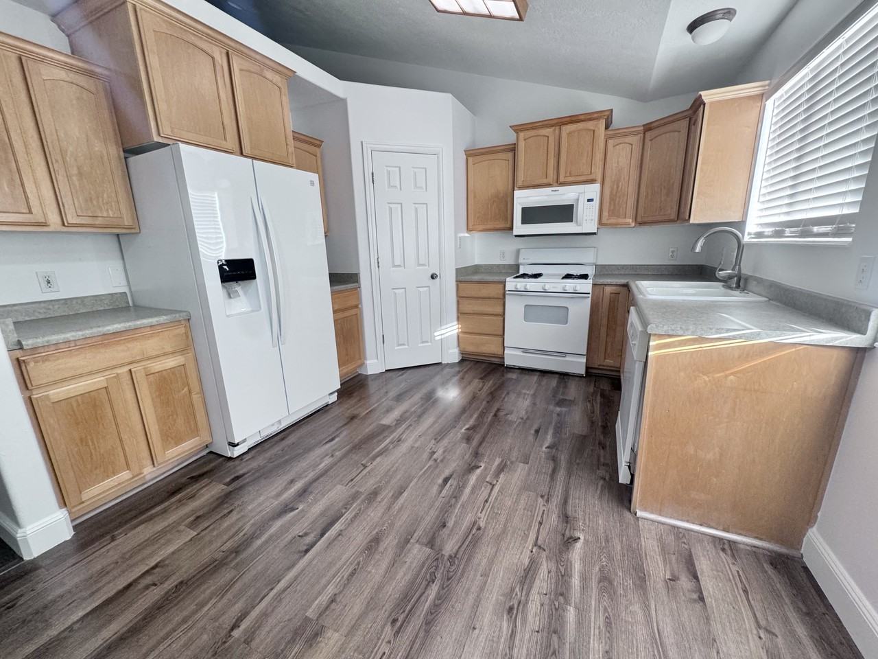 1312 E 1240 S #1 - Photo 4 of 23