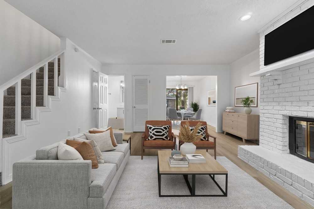 3348 Colonial Oaks Dr #8C