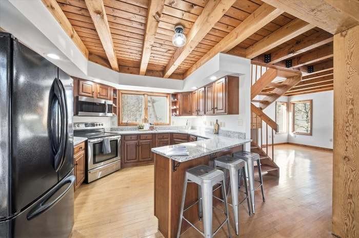 105 Middle Rd #NA - Photo 4 of 39