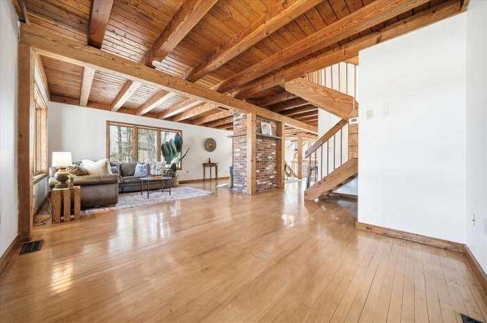 105 Middle Rd #NA - Photo 6 of 39