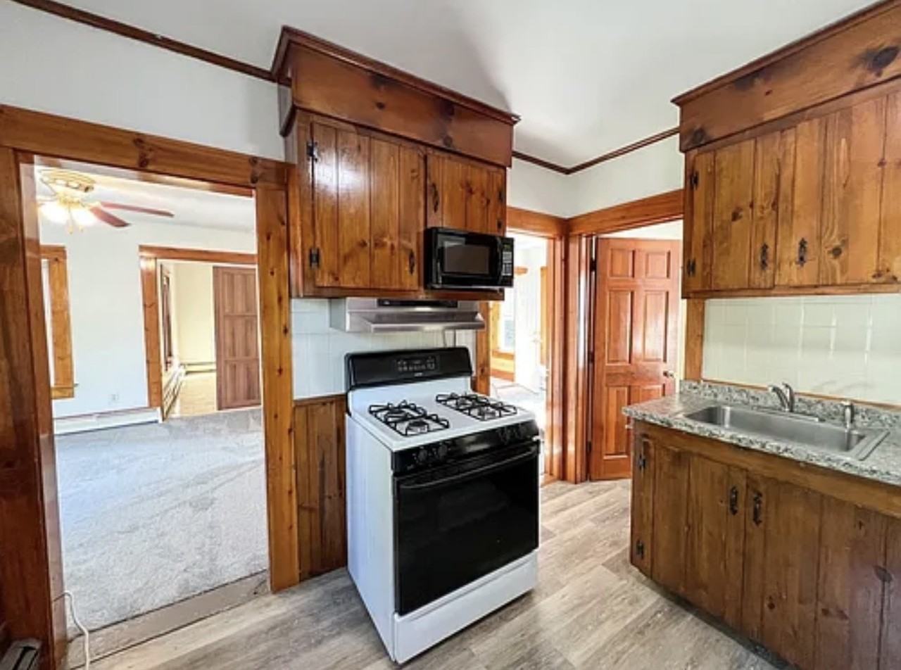 7 Leonard Ave #NA - Photo 2 of 10