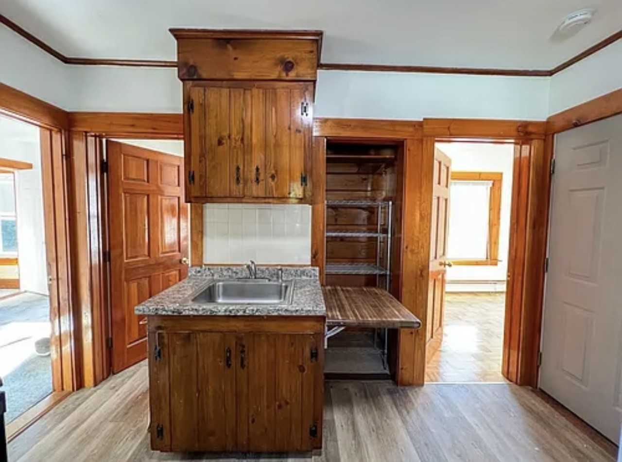 7 Leonard Ave #NA - Photo 3 of 10