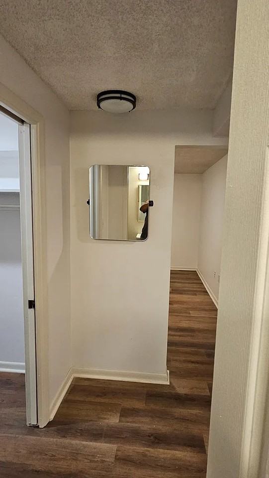 1112 W Main St #B5 - Photo 3 of 10