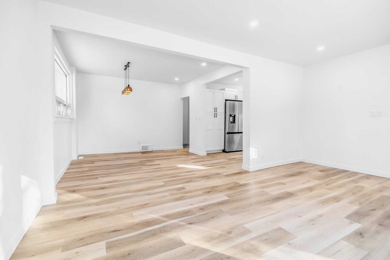 1819 Assiniboine Avenue - Photo 6 of 24