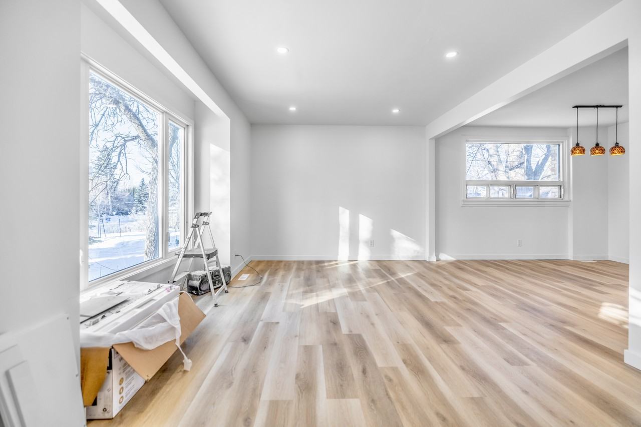 1819 Assiniboine Avenue - Photo 4 of 24