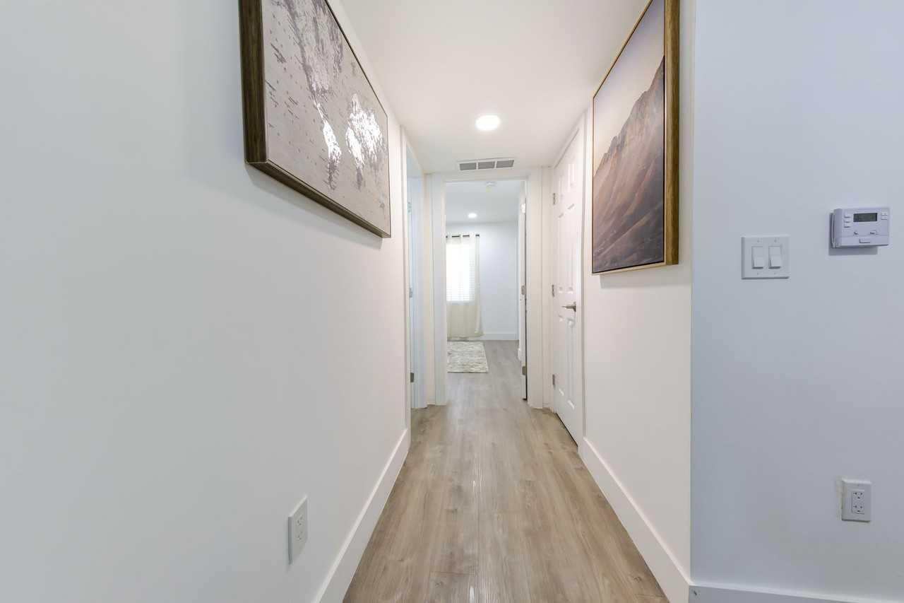 Takomah Apartments - Photo 5 of 8