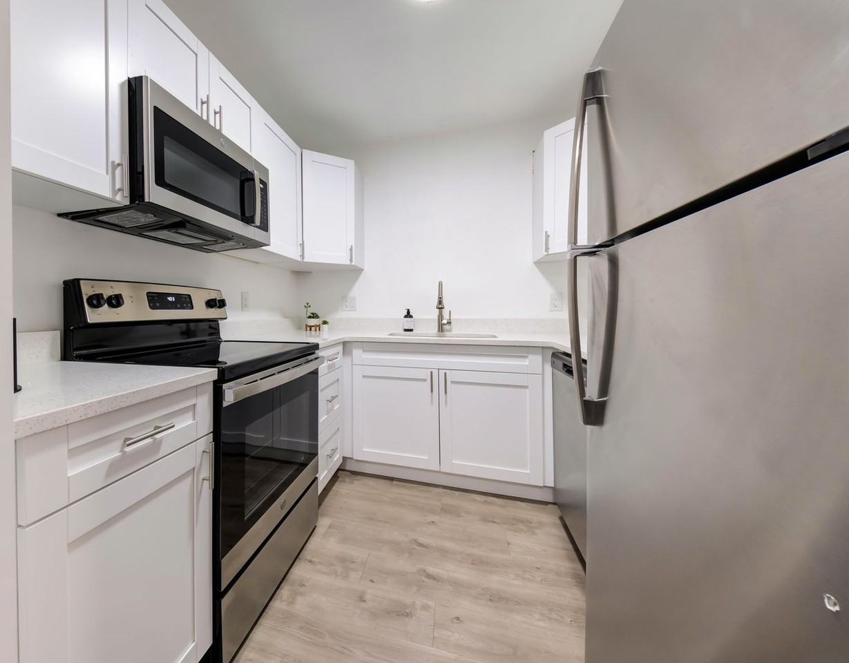 Takomah Apartments - Photo 6 of 8