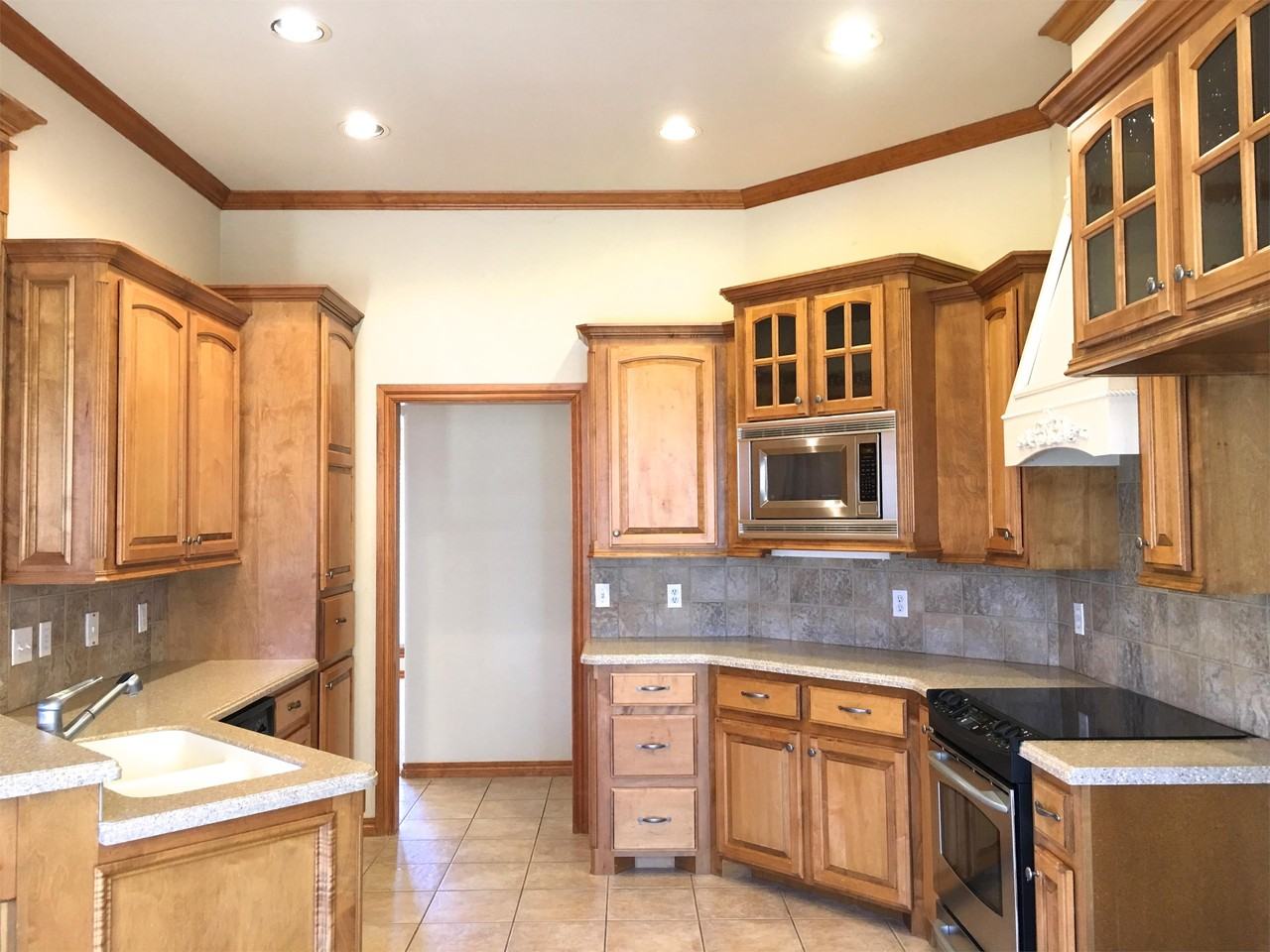 813 W Windmill Ct #1 - Photo 7 of 10