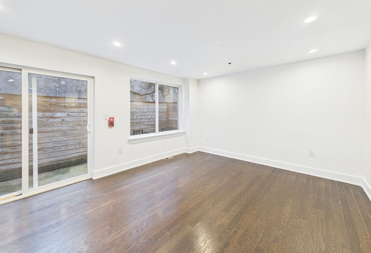 1521 N Franklin St - Photo 6 of 26