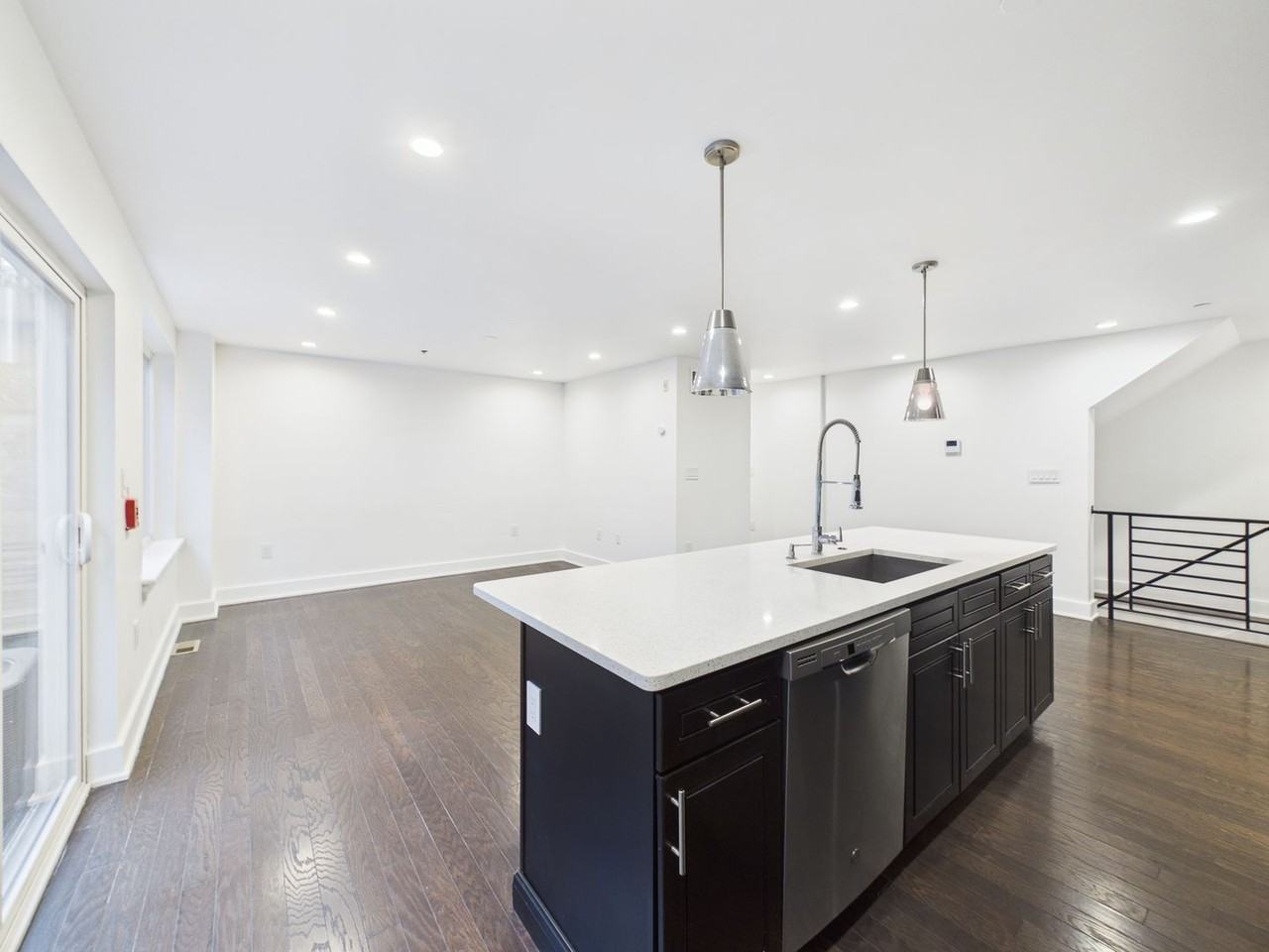 1521 N Franklin St - Photo 7 of 26