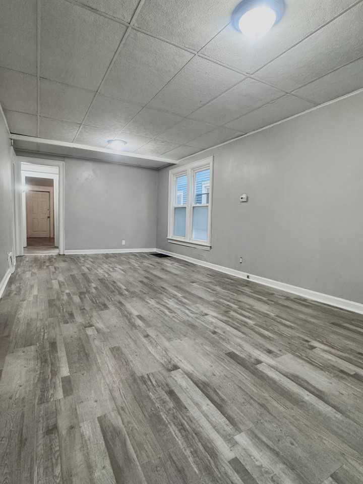 39 Aldrich Pl - Photo 4 of 15