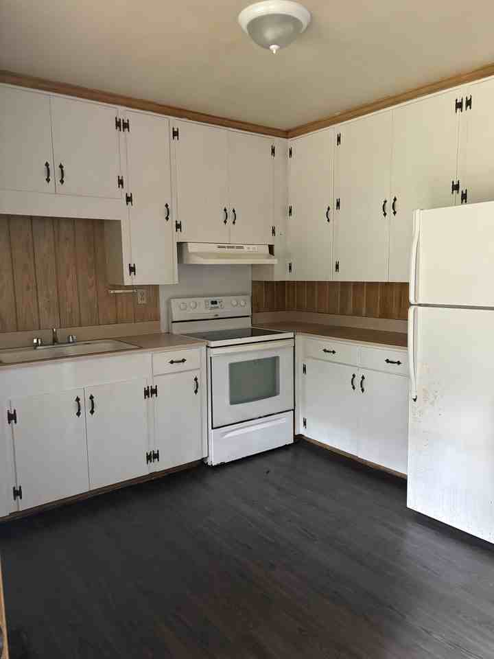 712 8th Ave Apt A #1 - Photo 2 of 6