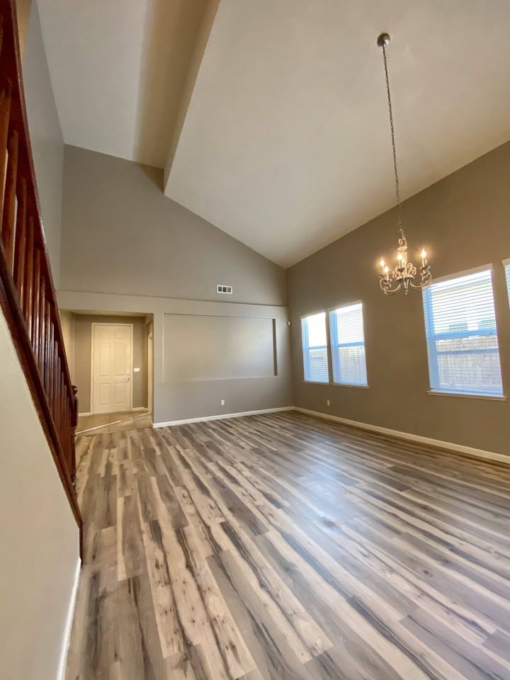 1001 La Paloma St #NA - Photo 7 of 30