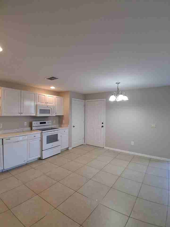 128 Pine Ln #128 - Photo 3 of 16