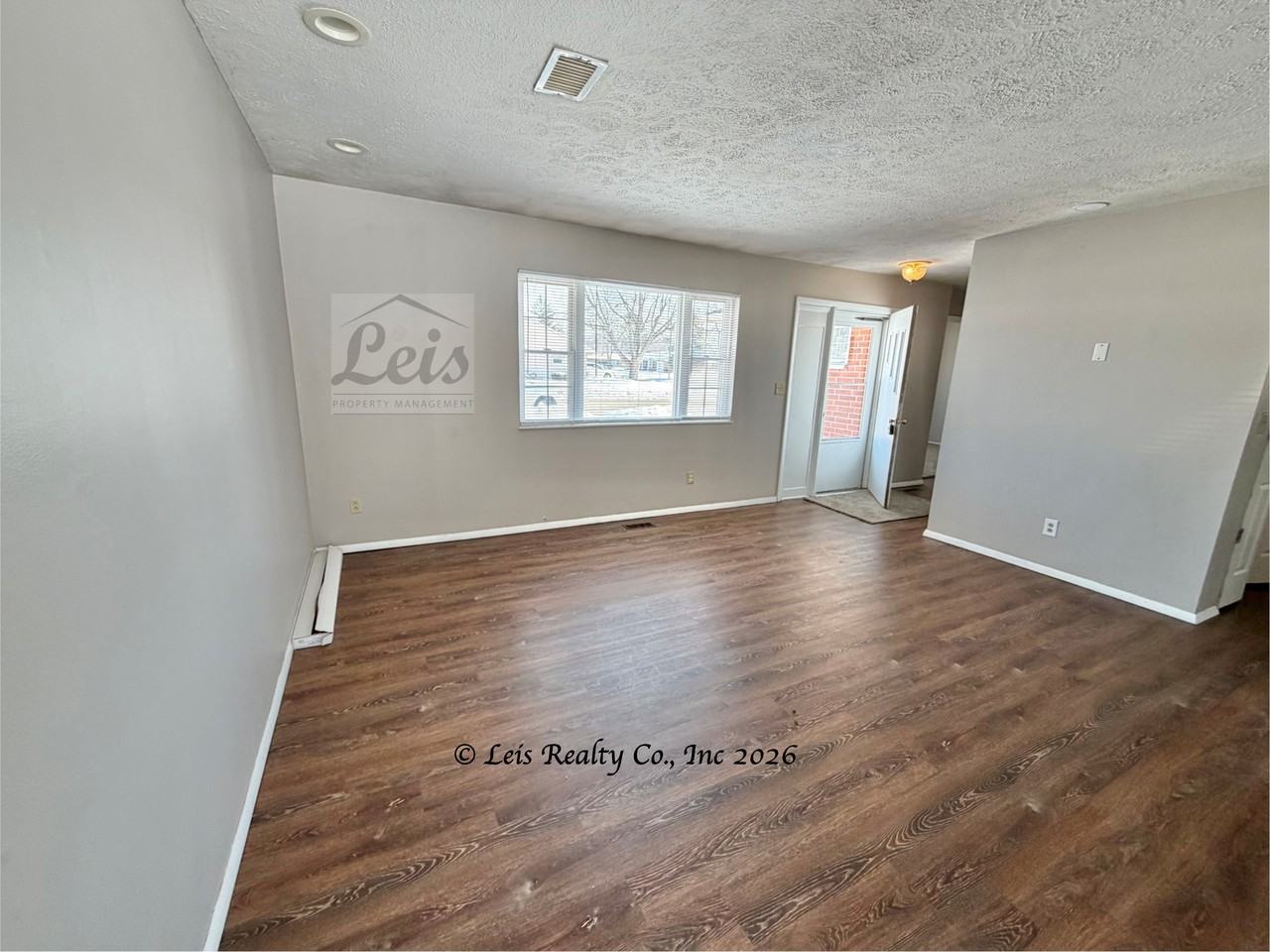 1112 Skylark Dr #1 - Photo 4 of 20