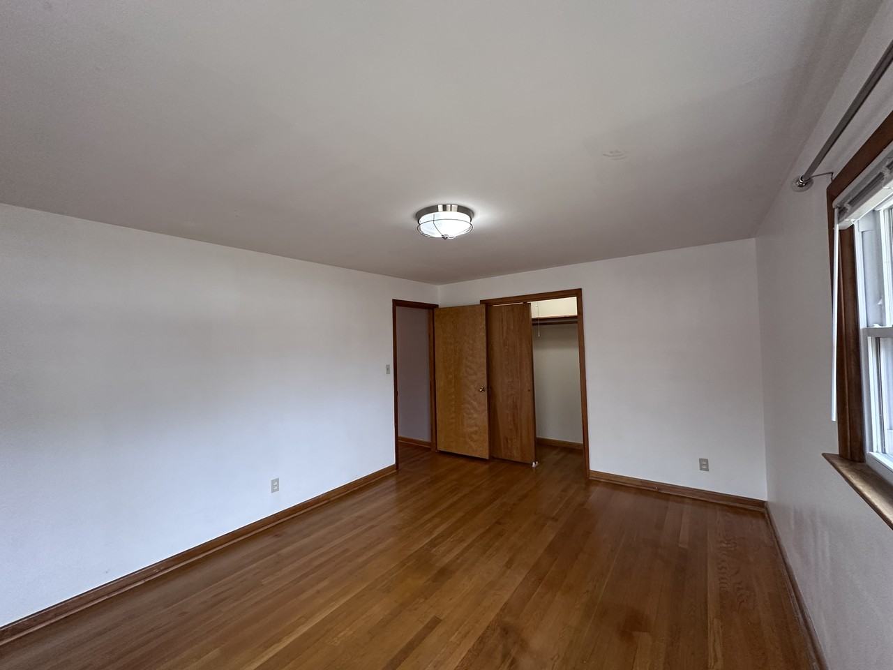 638 Oakland Dr #1 - Photo 5 of 31