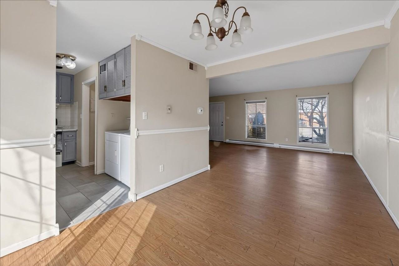 715 715 - 717  Southfield Ct. - Photo 6 of 15