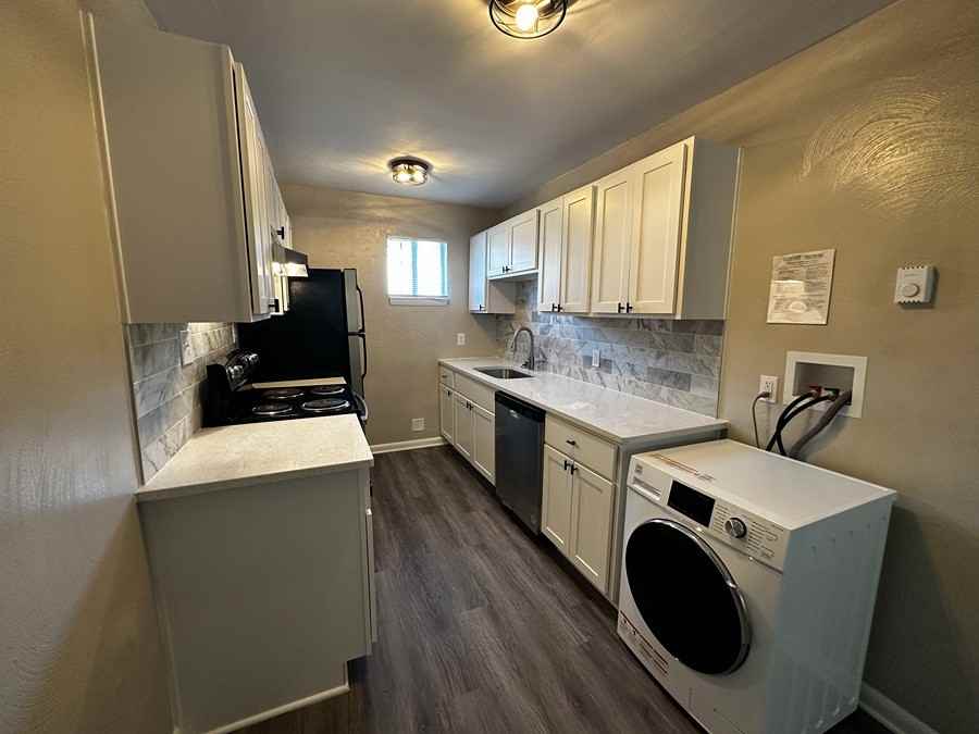 423 East Ocean Avenue #15 - Photo 2 of 8