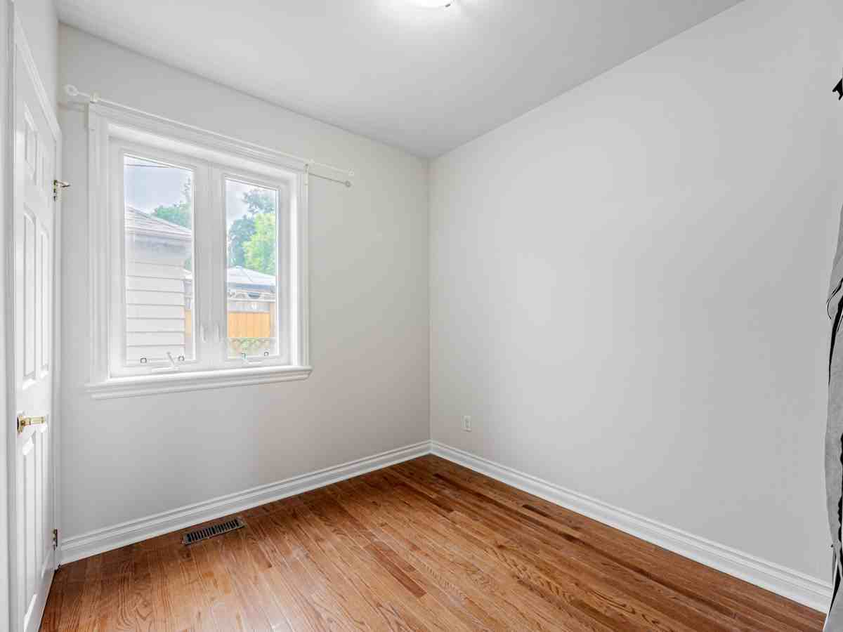 122 Maybourne Ave #01MAINFL - Photo 3 of 12