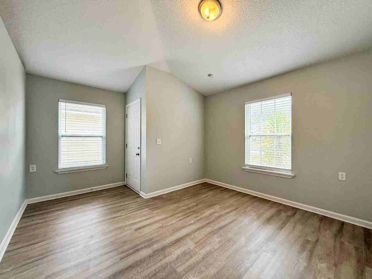 8573 Cheryl Ann Ln - Photo 7 of 28