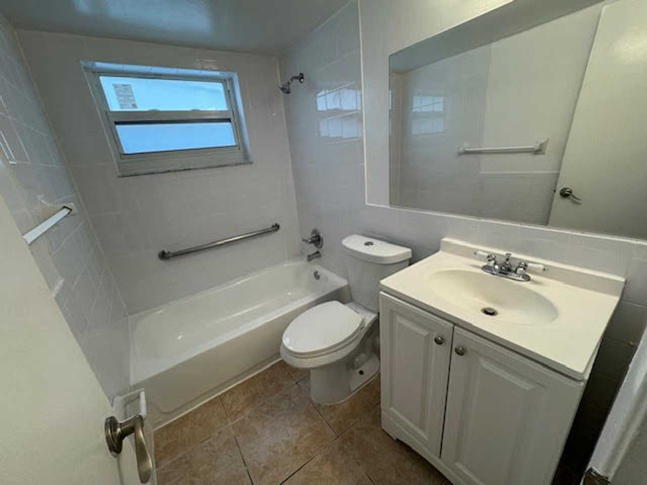 100 SW 10th St Ft. Lauderdale, FL 33315 - Photo 7 of 8