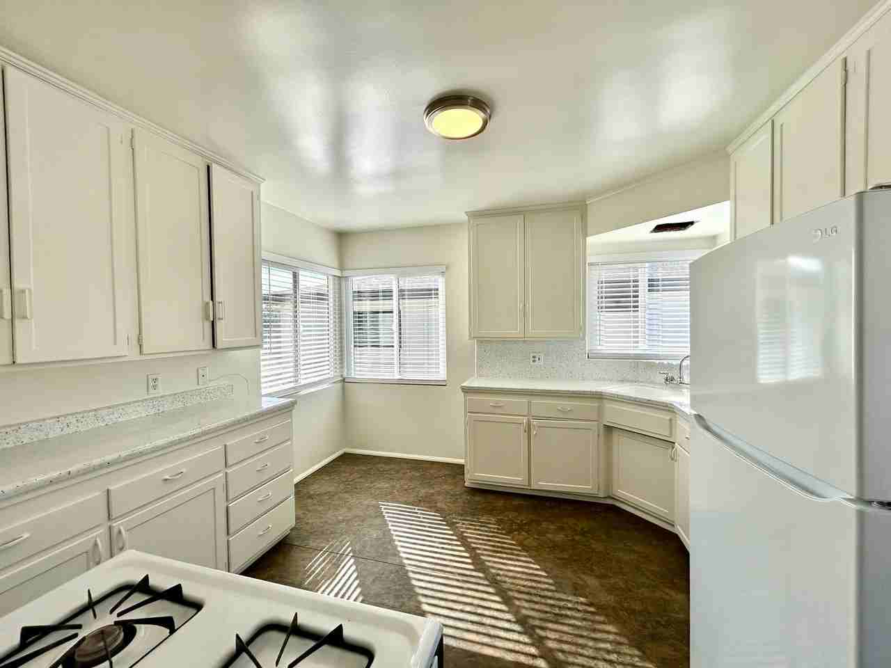 4442 Menlo Ave - Photo 7 of 17