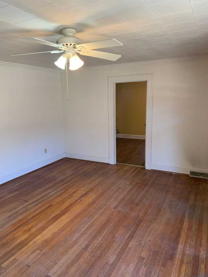 530 Pinewood Ave - Photo 3 of 15