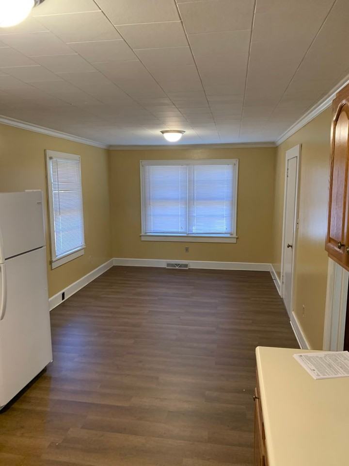 530 Pinewood Ave - Photo 5 of 15