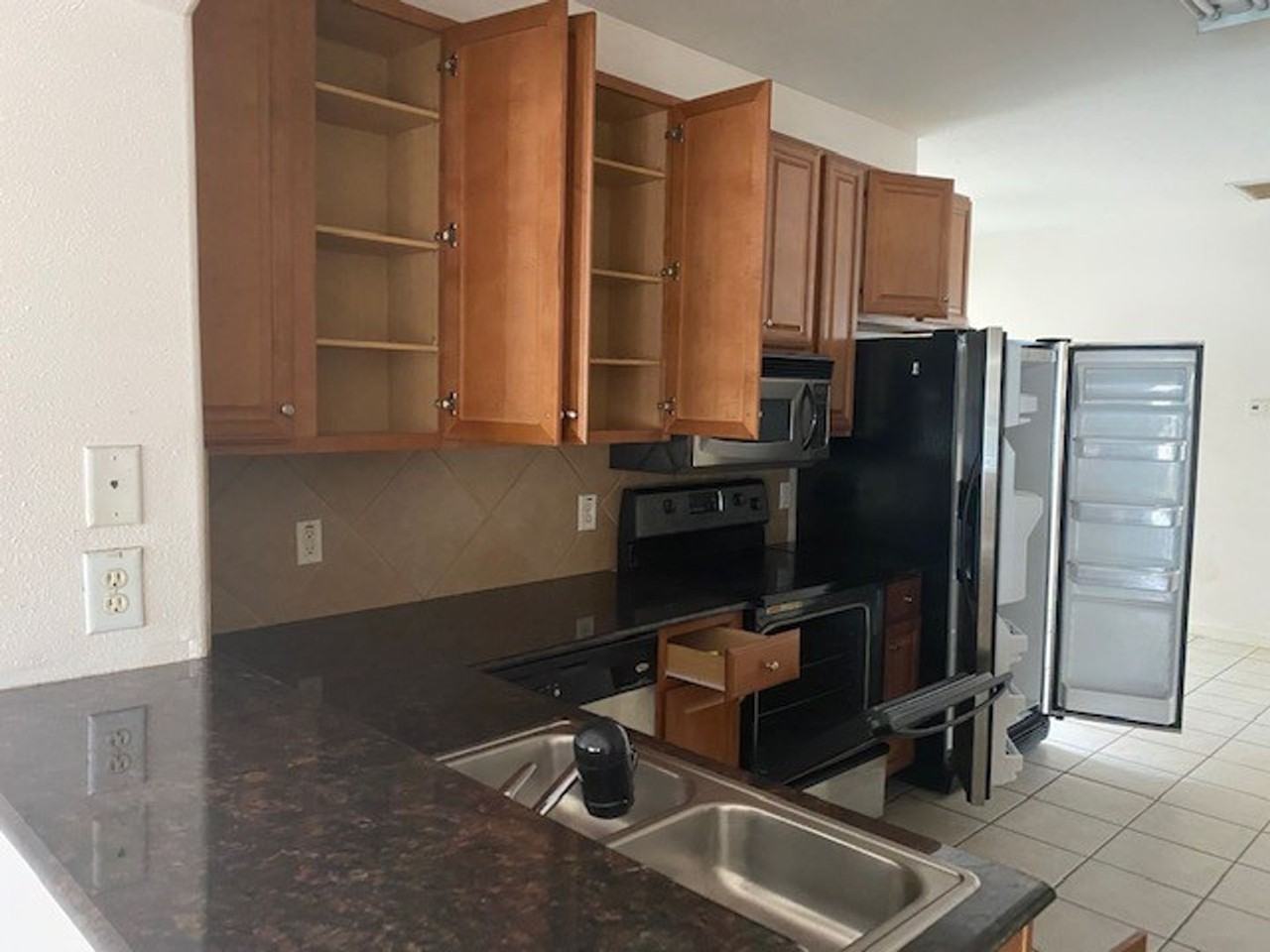 804 Sterling Creek Cir - Photo 2 of 11