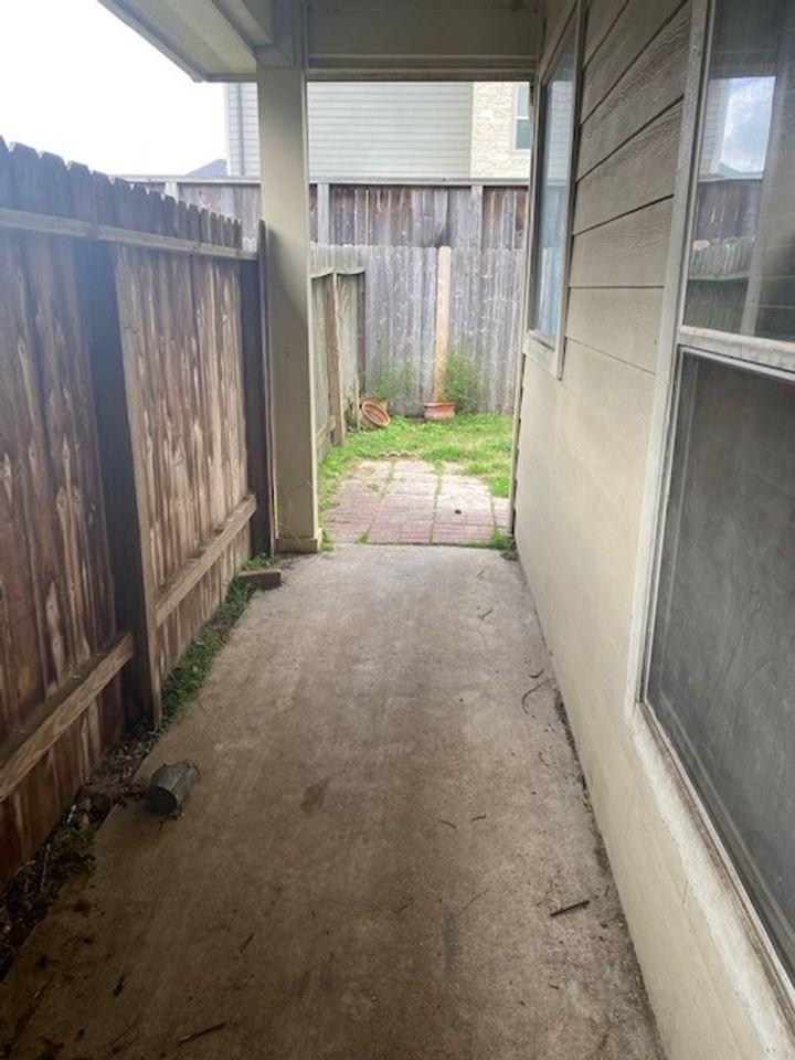 804 Sterling Creek Cir - Photo 6 of 11