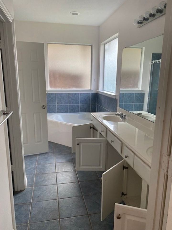 804 Sterling Creek Cir - Photo 7 of 11