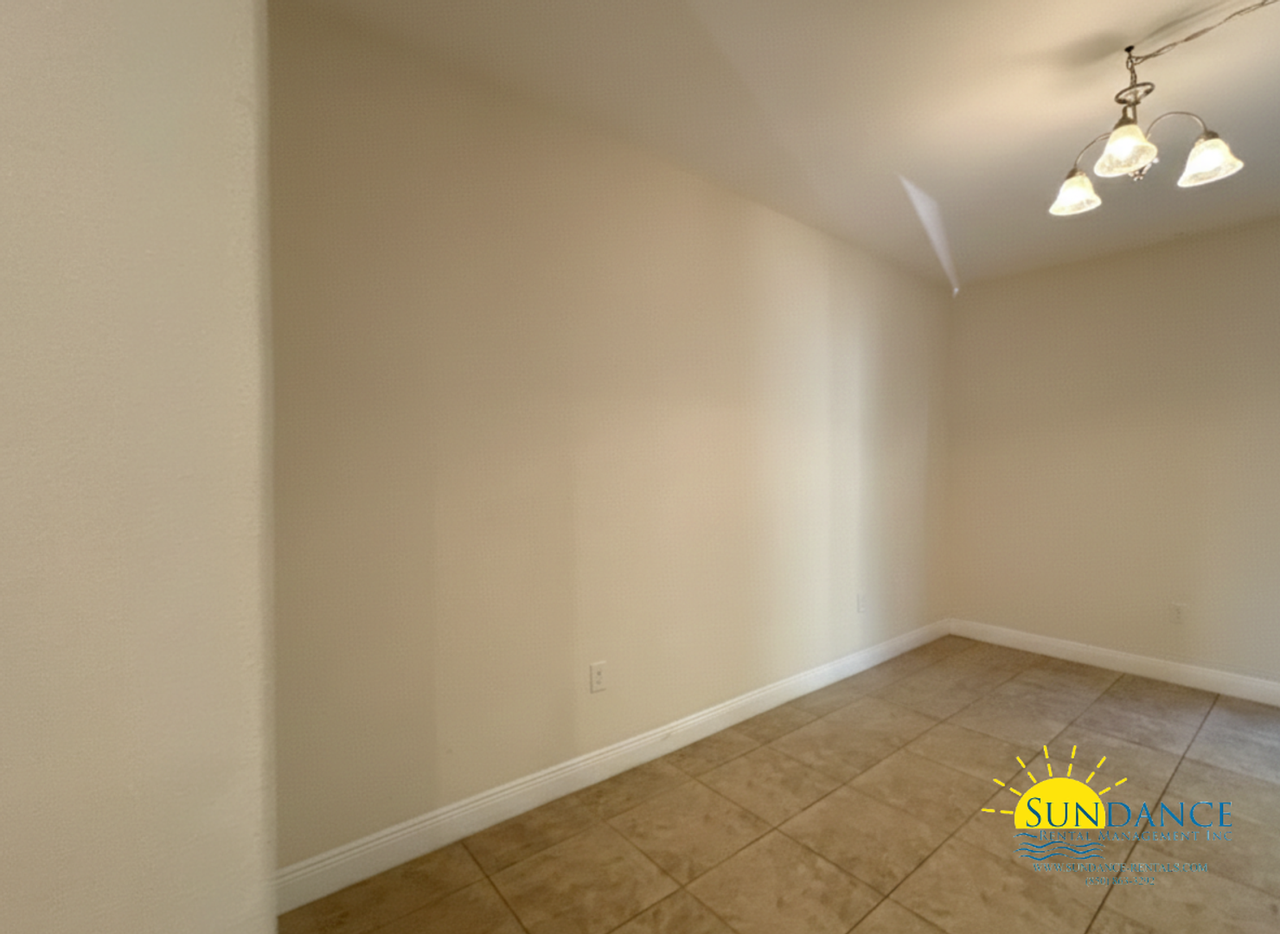 1265 Sharif Dr - Photo 4 of 15