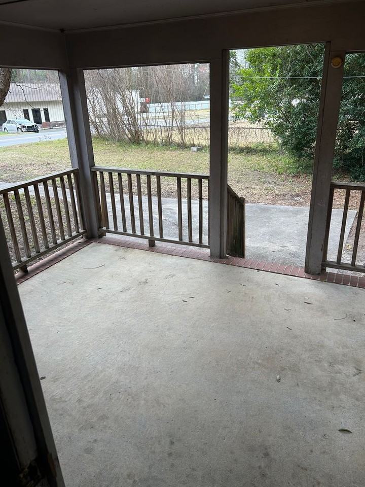 321 Soperton Ave - Photo 3 of 14