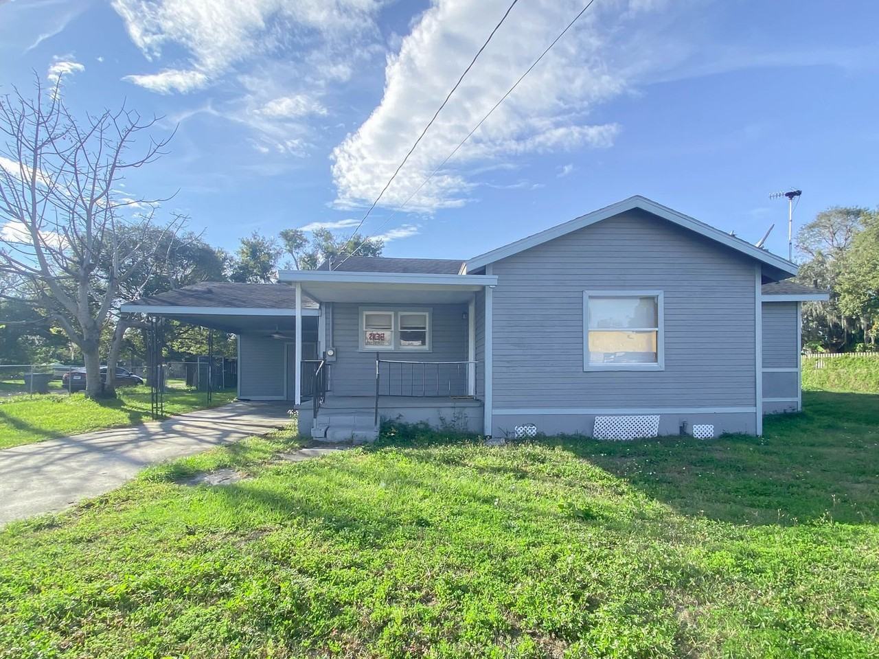 830 N Combee Rd - Photo 2 of 50