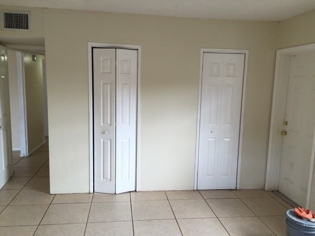 1040 Ne 15th Ave - Photo 6 of 17