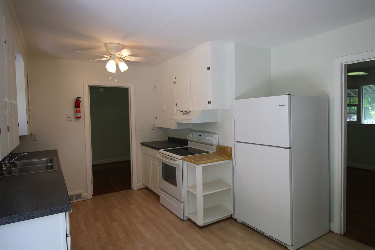 602 Rhododendron Ave - Photo 7 of 34