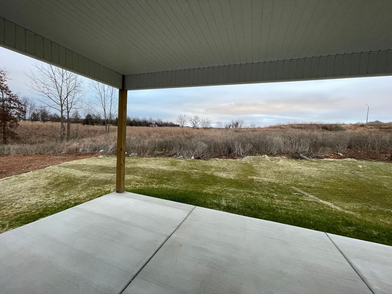 2206 Regan Cir - Photo 2 of 2