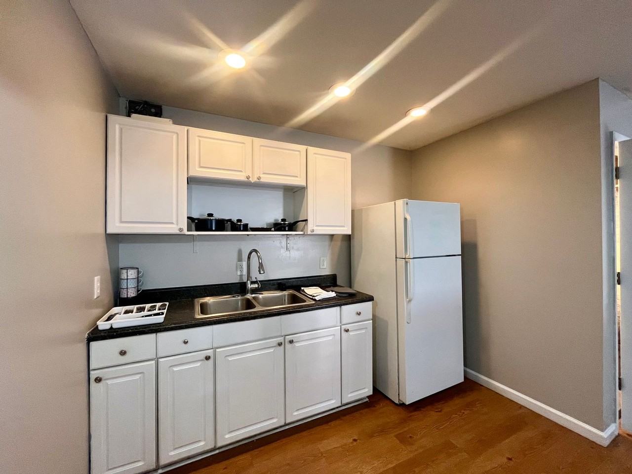 332 Commerce Loop #C - Photo 3 of 10