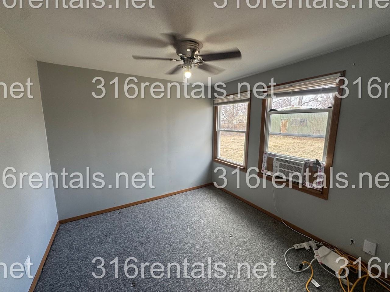 308 Sw 5th St - Photo 7 of 7