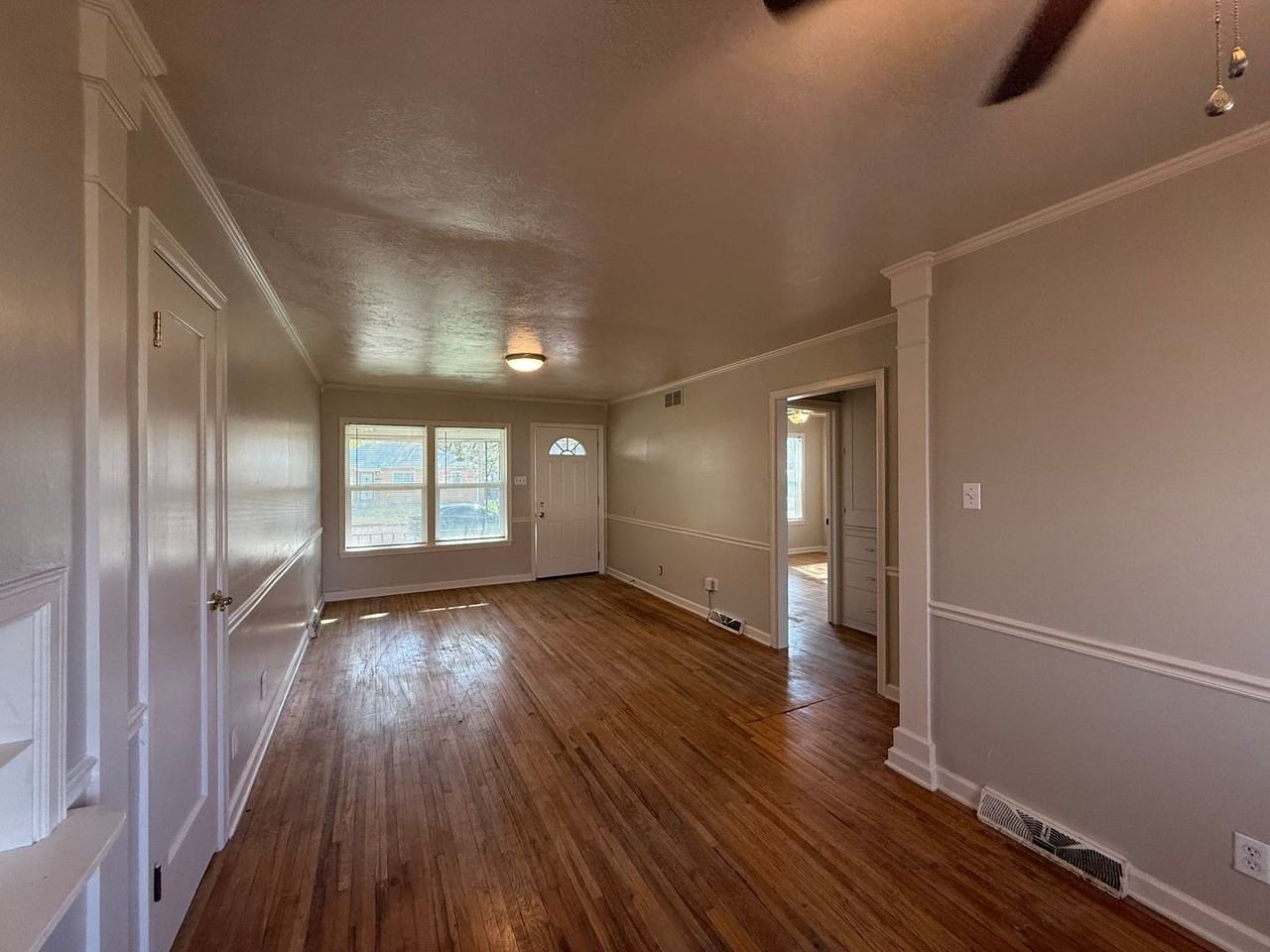 743 S Fountain St - Photo 2 of 11